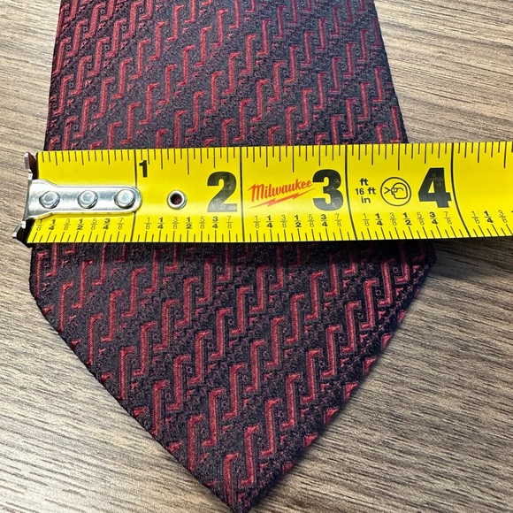 Manzoni Pure Silk Tie. Red & Black - Picture 4 of 4